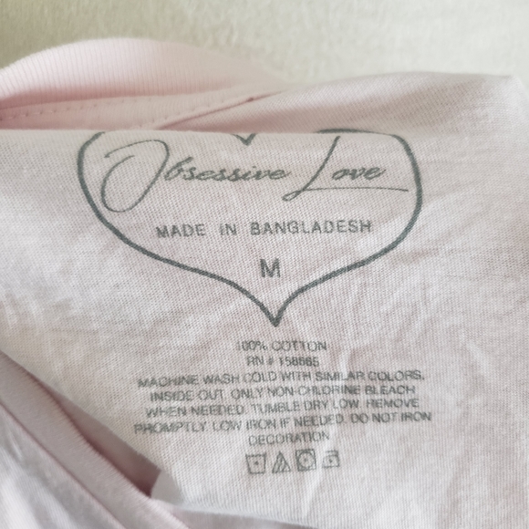 Bundle of 4 Cute Shirts - Picture 10 of 12